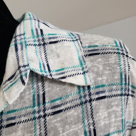 Aeropostale Striped Plaid Button Down Collared Top - Picture 6 of 11